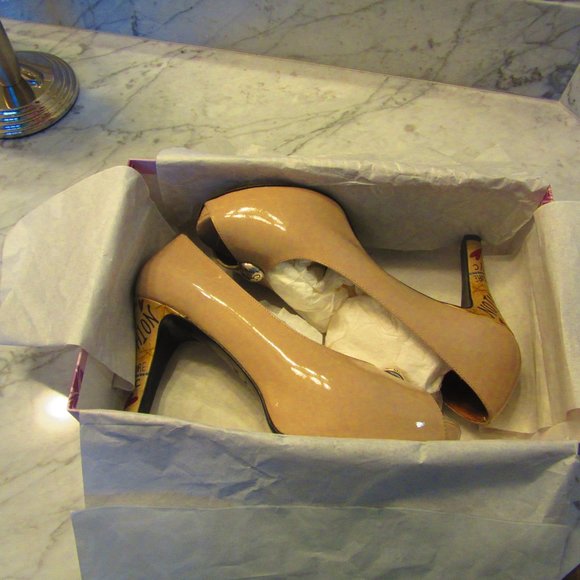 Brighton Patent Heels - Picture 5 of 6